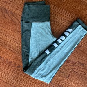 Victoria’s Secret PINK ultimate leggings